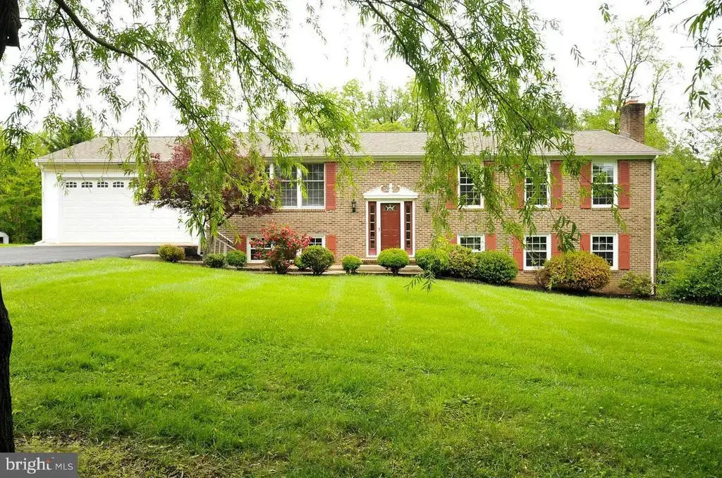 10506 Oak Pl, FAIRFAX