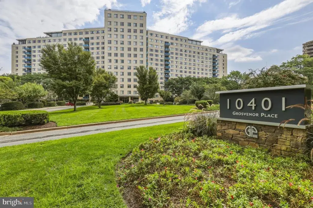 10401 Grosvenor Pl #420, ROCKVILLE