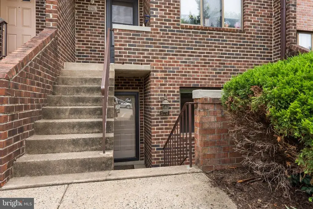 3725-b Madison Ln #b, FALLS CHURCH
