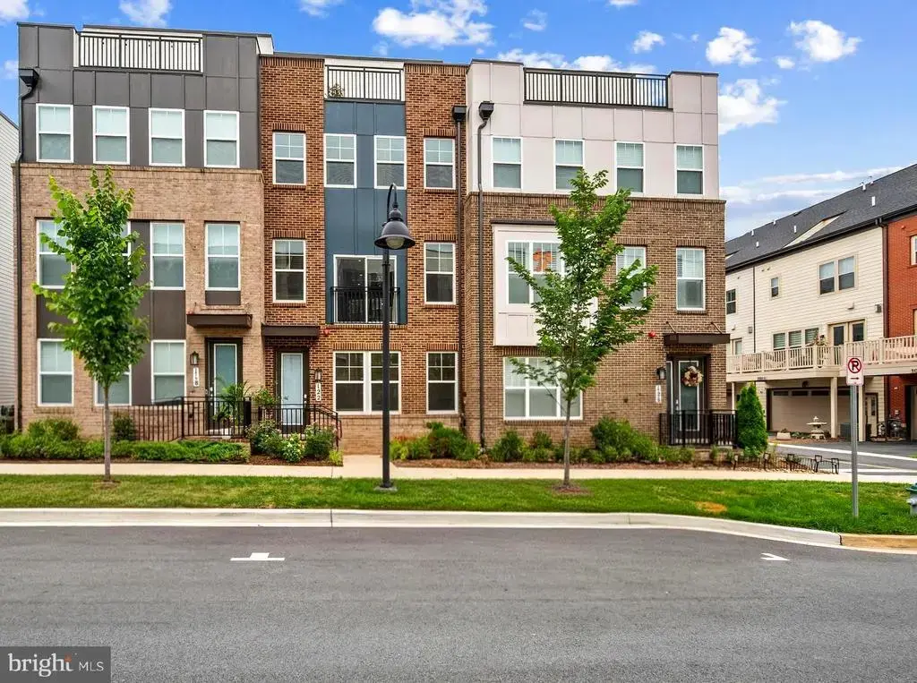 122 Dickenson Dr, GAITHERSBURG
