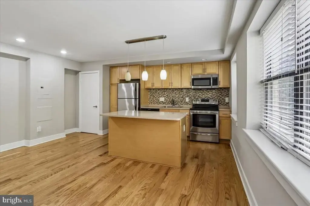212-212 Oakwood St Se #113, WASHINGTON