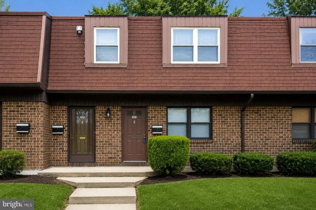 603 Silver Ct, HAMILTON