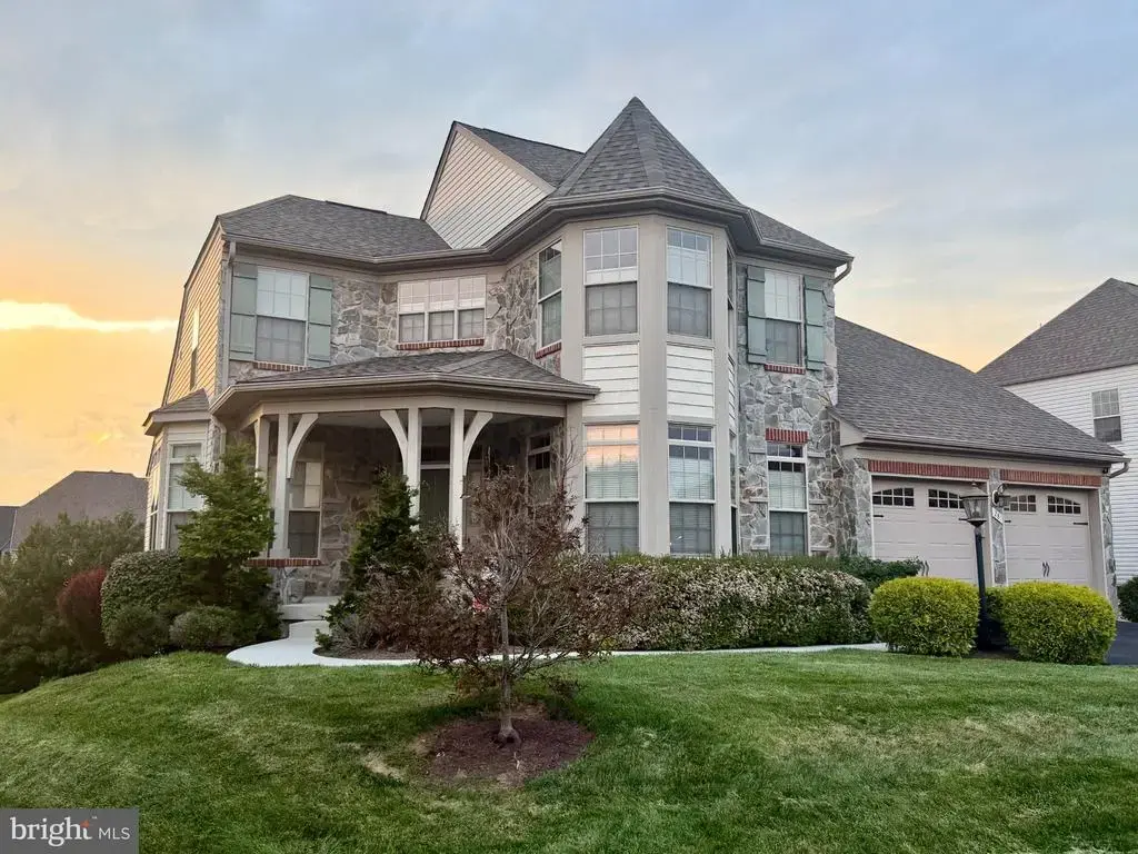 281 Lewis Washington Dr, CHARLES TOWN