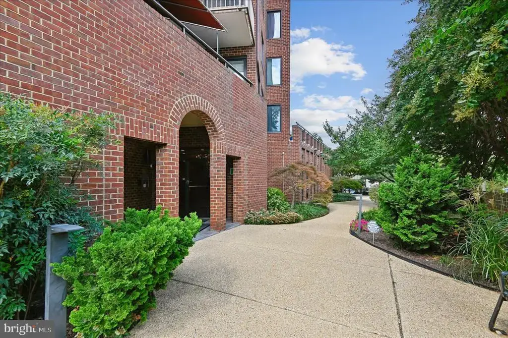 100 Severn Ave #303, ANNAPOLIS