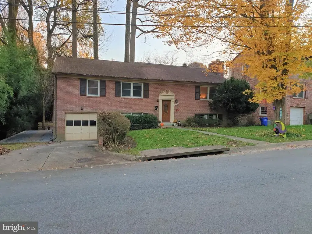 5208 Acacia Ave, BETHESDA