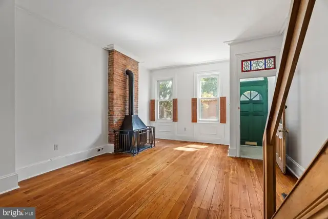 2433 Aspen St, Philadelphia