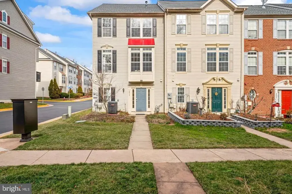 4317 Stevens Battle Ln, FAIRFAX
