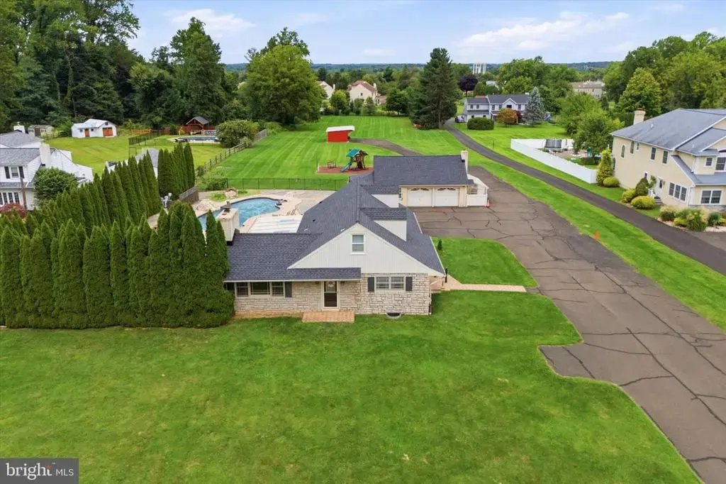 714 Norristown Rd, HORSHAM