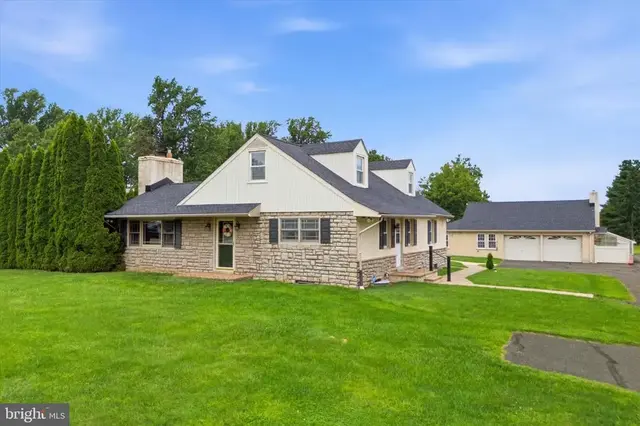 714 Norristown Rd, Horsham
