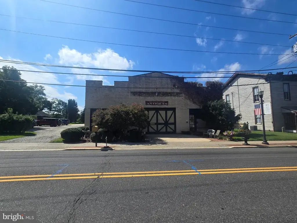 66 S Main St, MULLICA HILL
