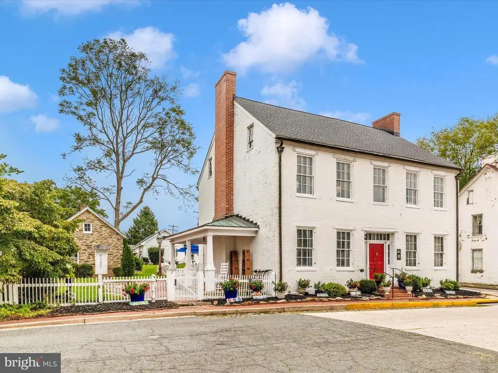 1 W Main St, BURKITTSVILLE