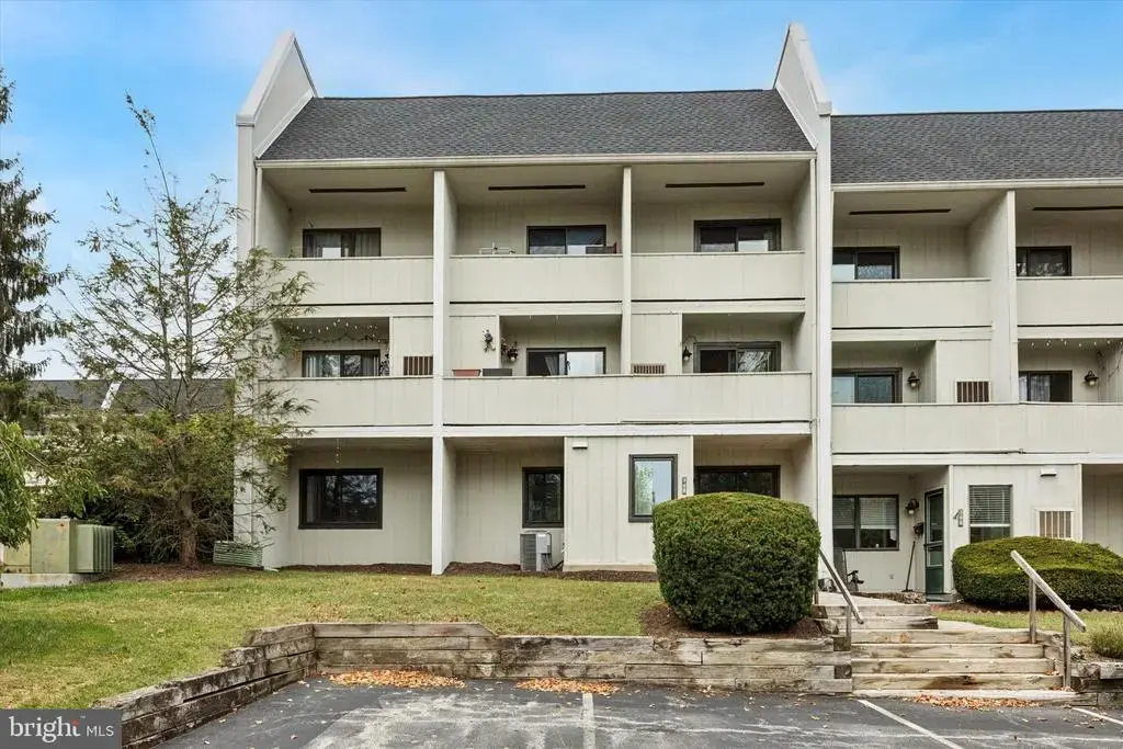 344 Summit House #344, WEST CHESTER