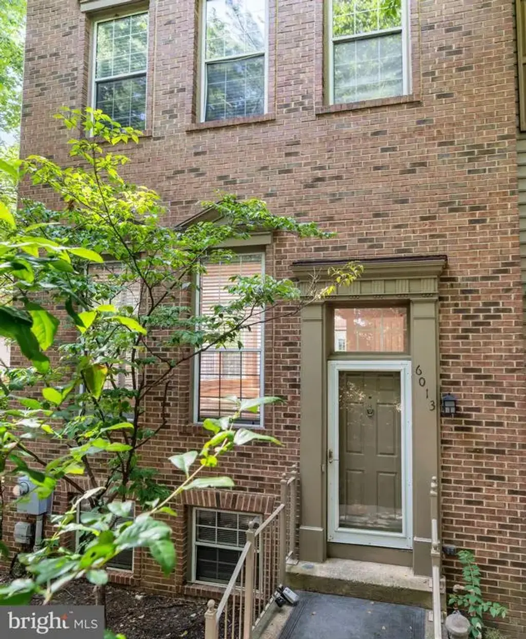 6013 Riddle Walk, ALEXANDRIA