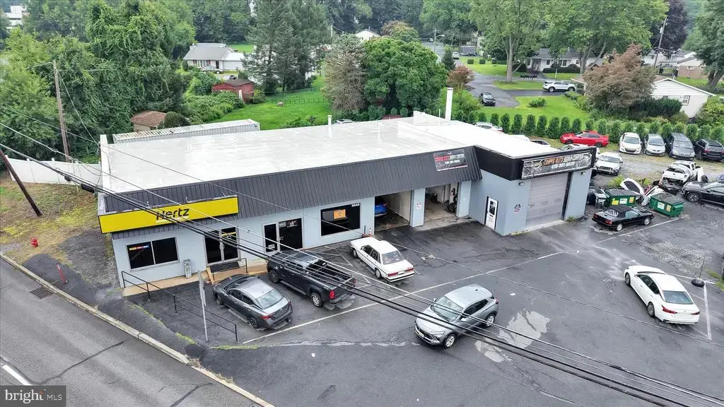 5045 Pottsville Pike, READING