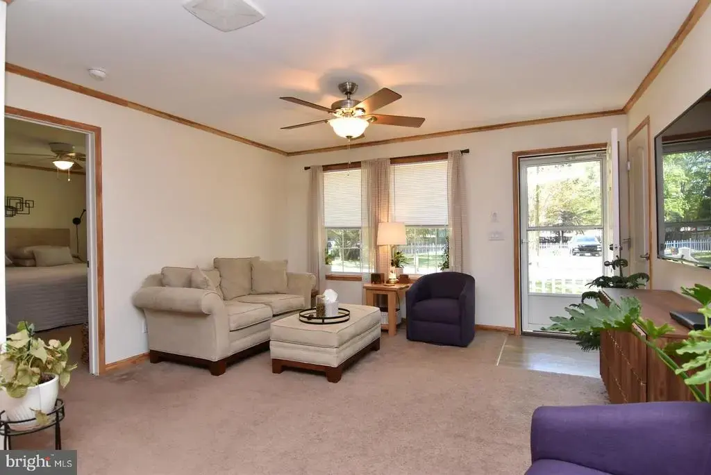 146 Laurel Ave, LAUREL