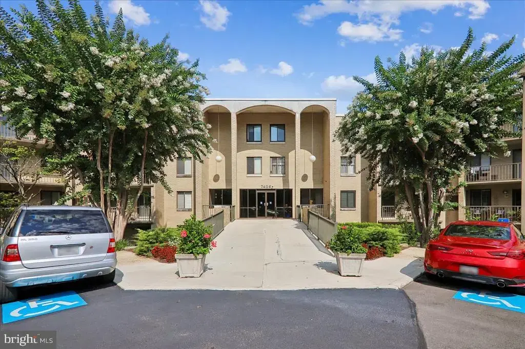 7425 Democracy Blvd #a-316, BETHESDA