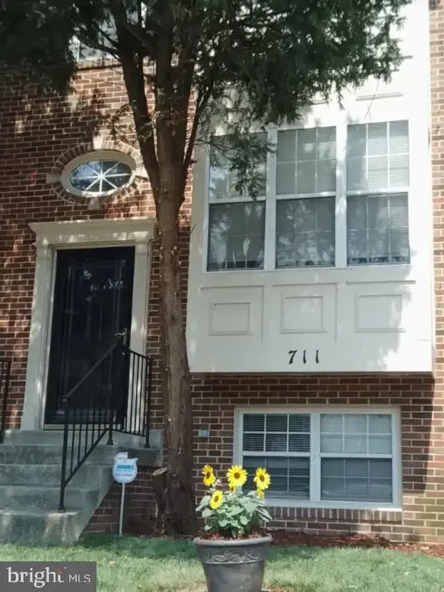 711 Faraway Ct, Bowie