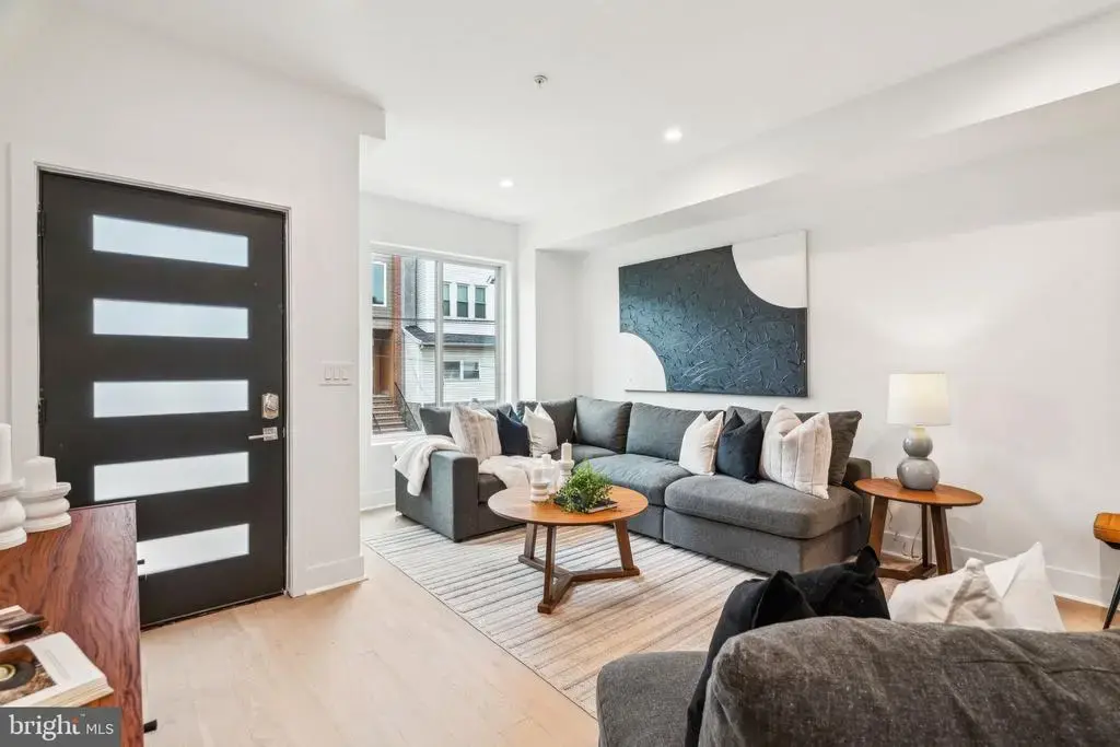1411 S. Napa Street, PHILADELPHIA