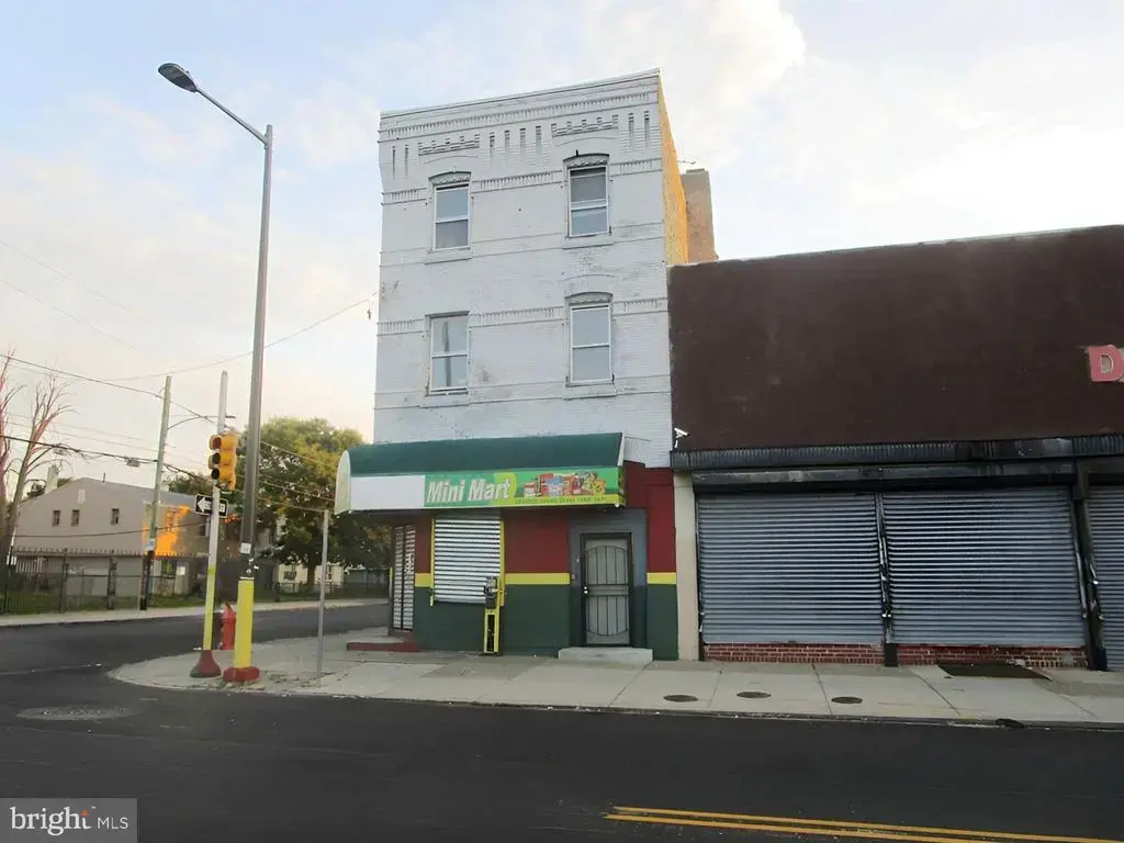 2139 W Diamond St, PHILADELPHIA