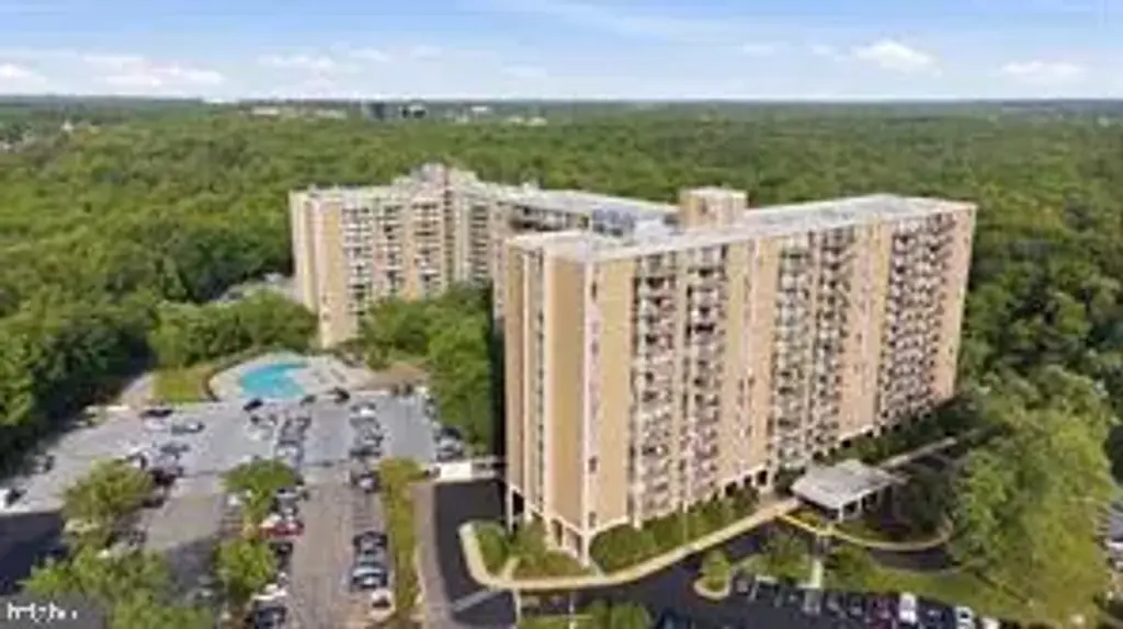 6100 Westchester Park Dr #t-4, COLLEGE PARK