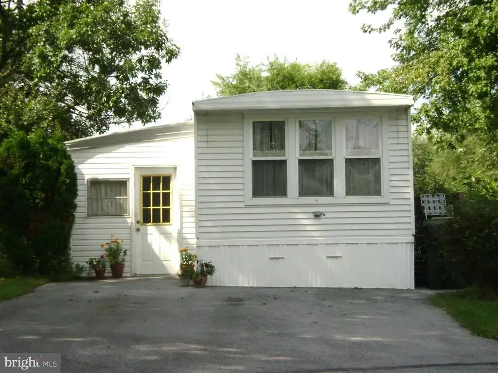 512 Liberty Dr, MOUNT WOLF