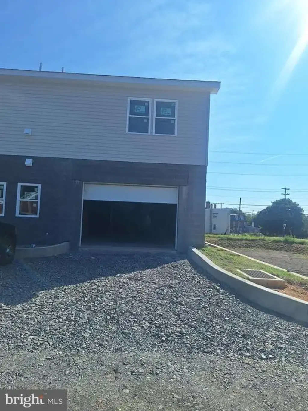 1037 W High St #warehouse B, STOWE