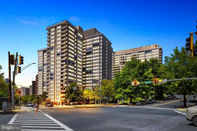4515 Willard Ave #509s, Chevy Chase