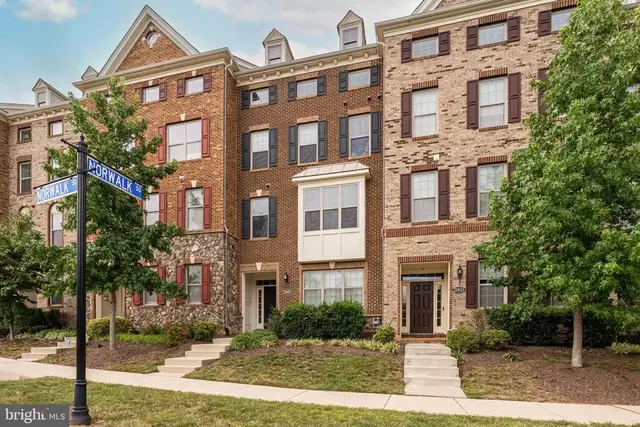 22635 Norwalk Sq, Ashburn