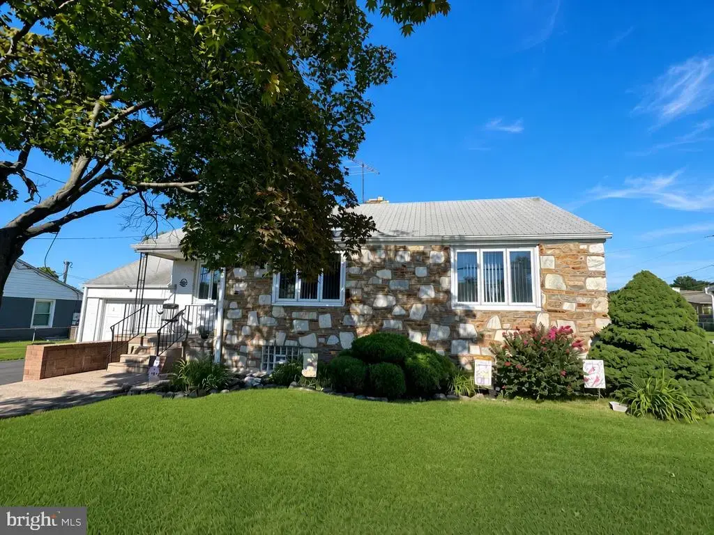 1111 Welsh Rd, PHILADELPHIA