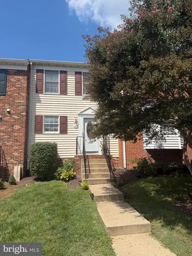 265 Fairfield Dr, Warrenton