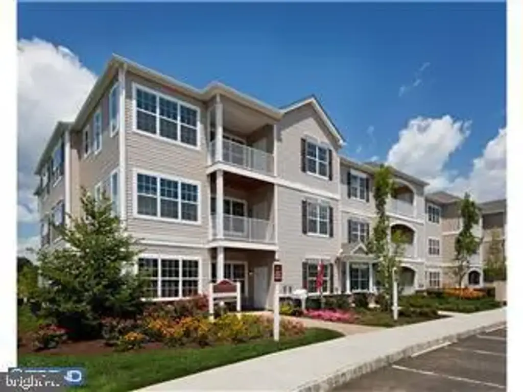 511 Timberlake Dr, EWING
