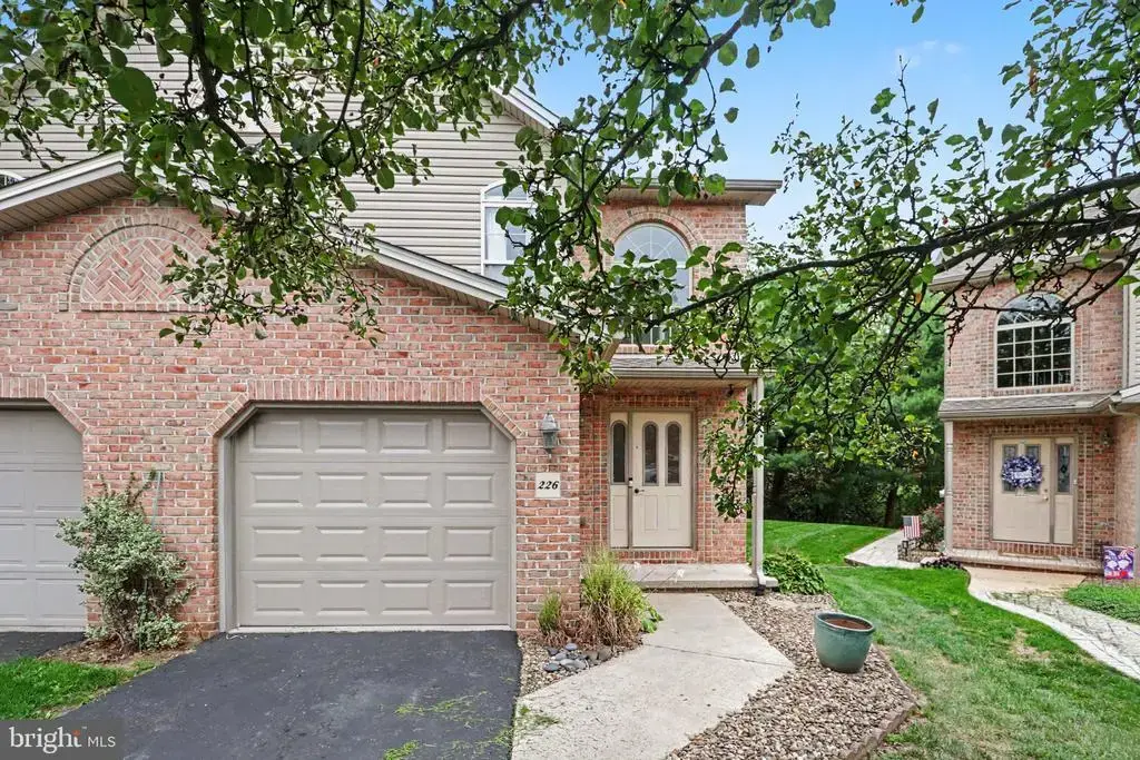 226 W Locust St, ENOLA