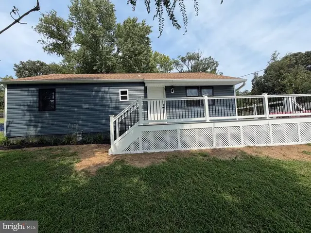 1516 Walnut St, Woodbridge
