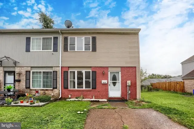 2519 Barkley Ln, Harrisburg