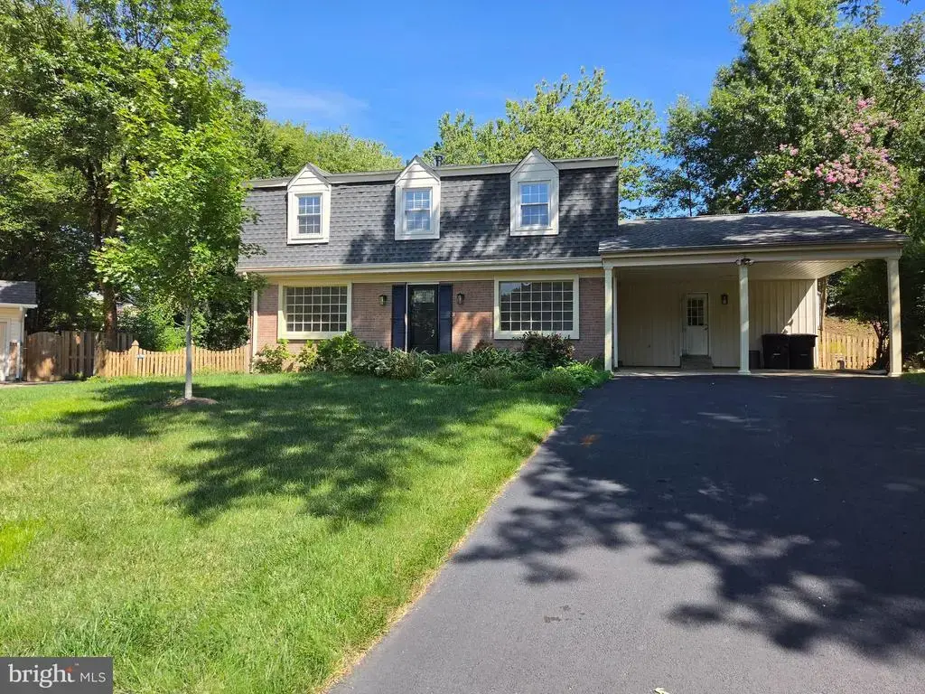 9929 Barnsbury Ct, FAIRFAX