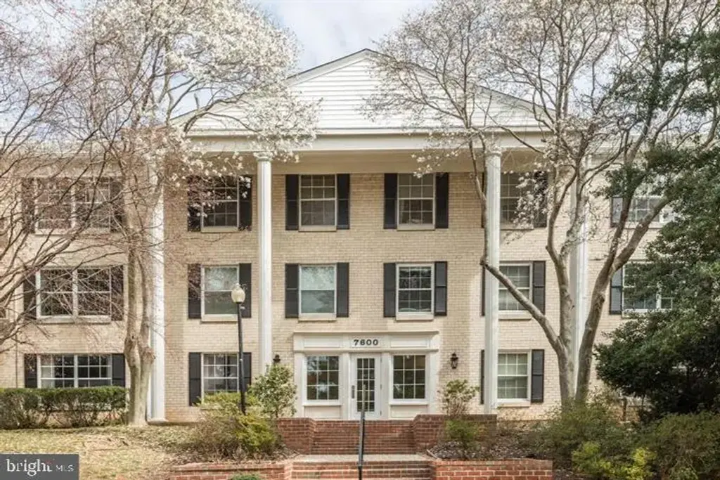 7600 Tremayne Pl #203, MCLEAN