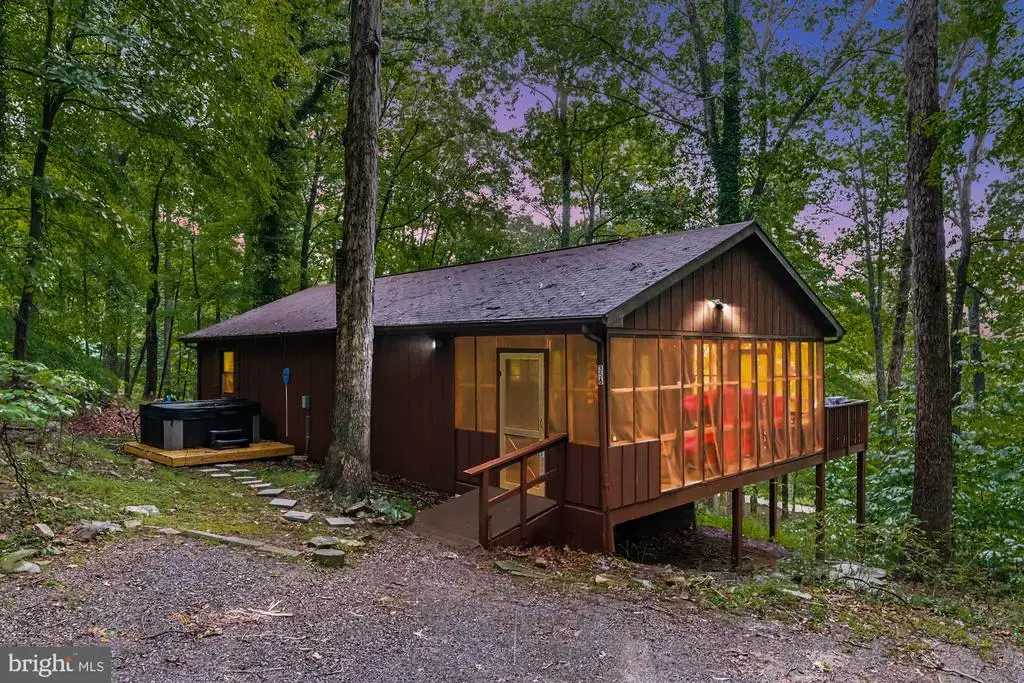 356 Razor Back Rd, GREAT CACAPON