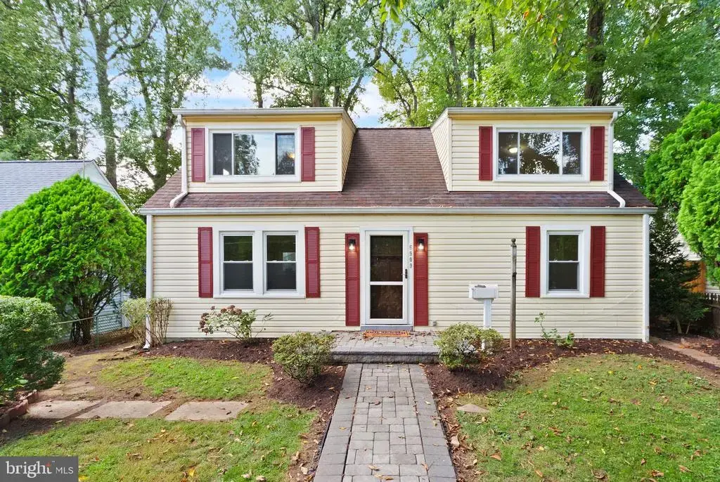 6909 Custis Pkwy, FALLS CHURCH