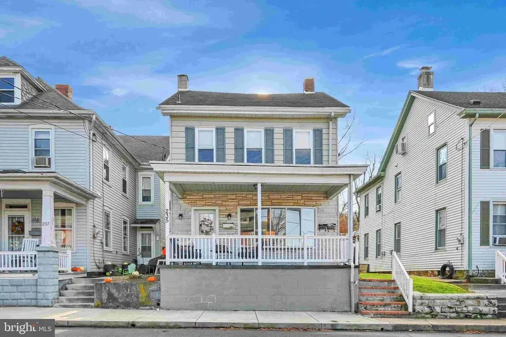 235 Lincoln Ave, EPHRATA