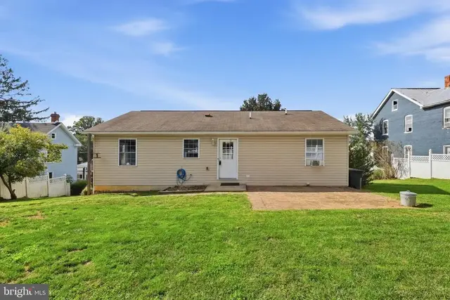 227 N Potomac Street, Waynesboro