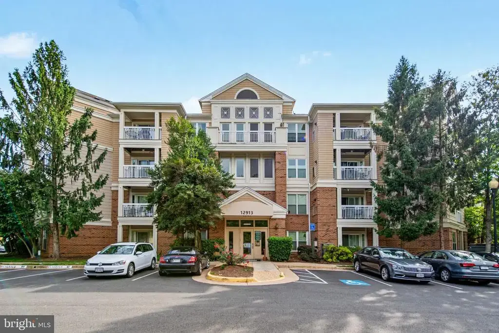 12913 Alton Sq #320, HERNDON