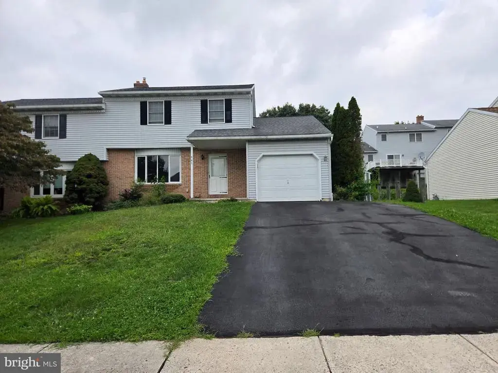 945 Timber Ln, SINKING SPRING