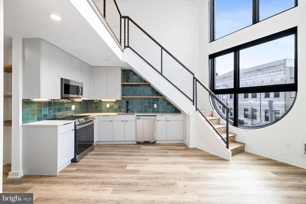17 Girard Ave W #1, PHILADELPHIA
