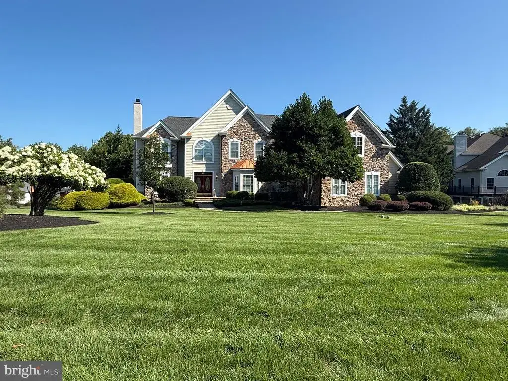 1093 Drew Dr, YARDLEY