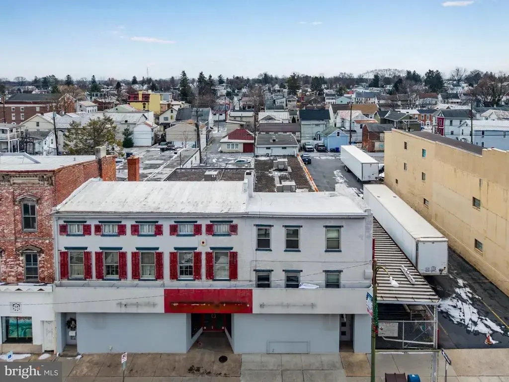 23-27 W Main St, MECHANICSBURG