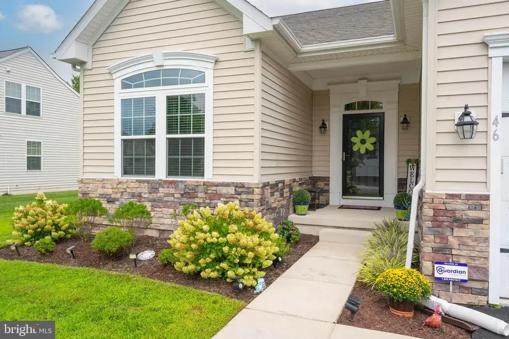 46 Fairway Dr, OCEAN VIEW