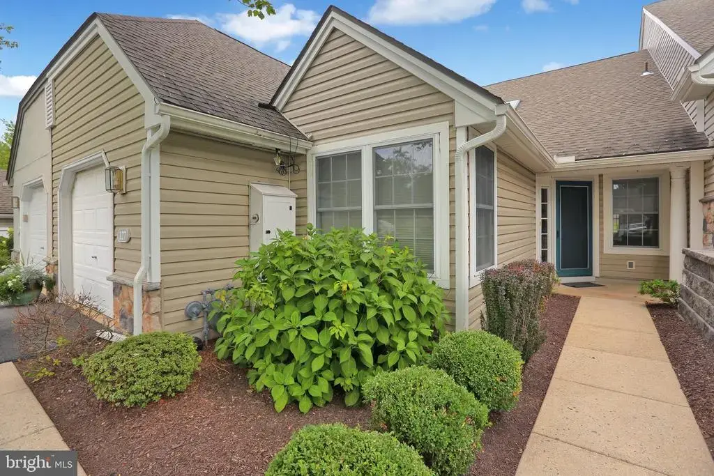 127 Hawthorne Ct, WYOMISSING
