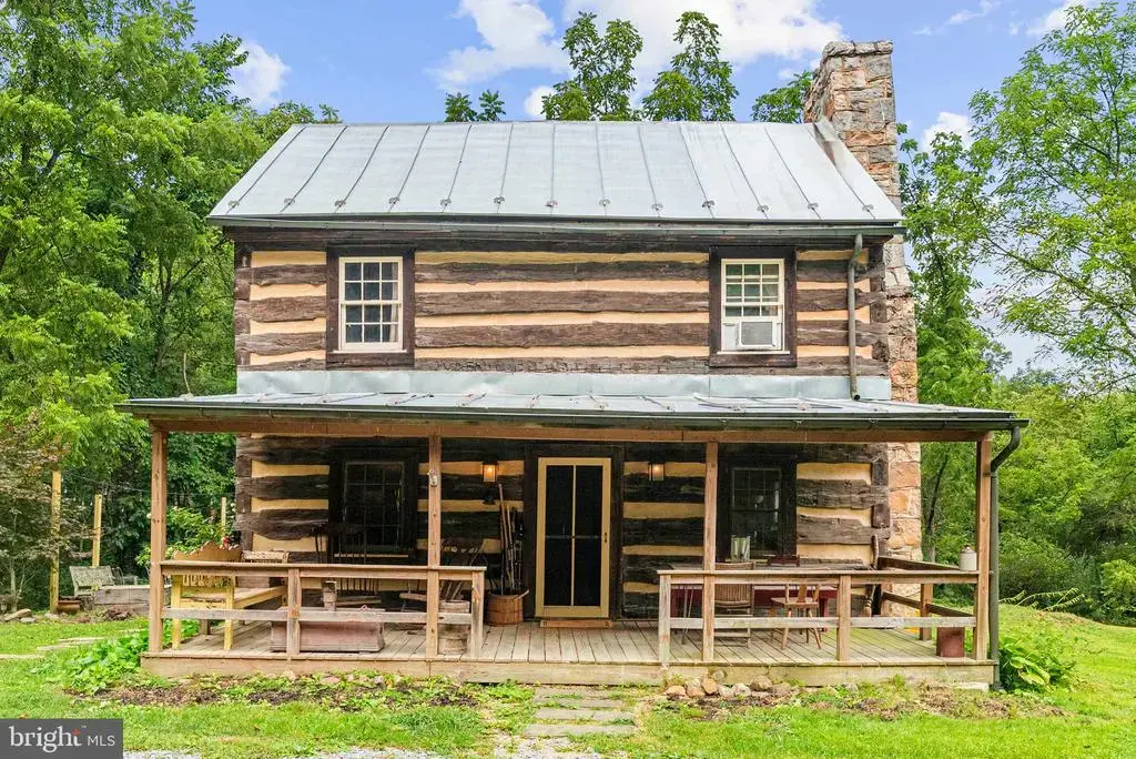 156 North River Mills Road, CAPON BRIDGE