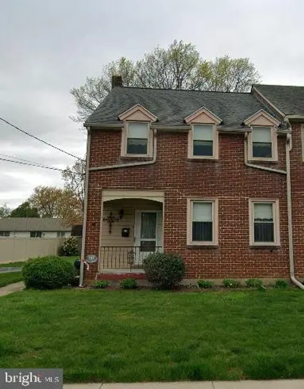110 N Custer Ave, NEW HOLLAND