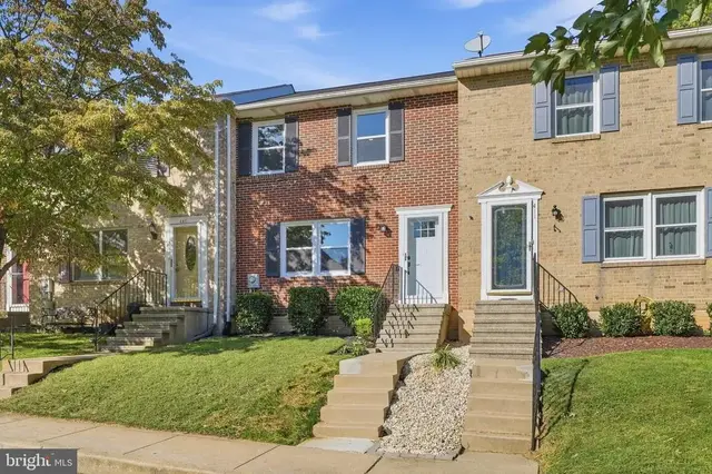 409 Windy Knoll Dr, Mount Airy